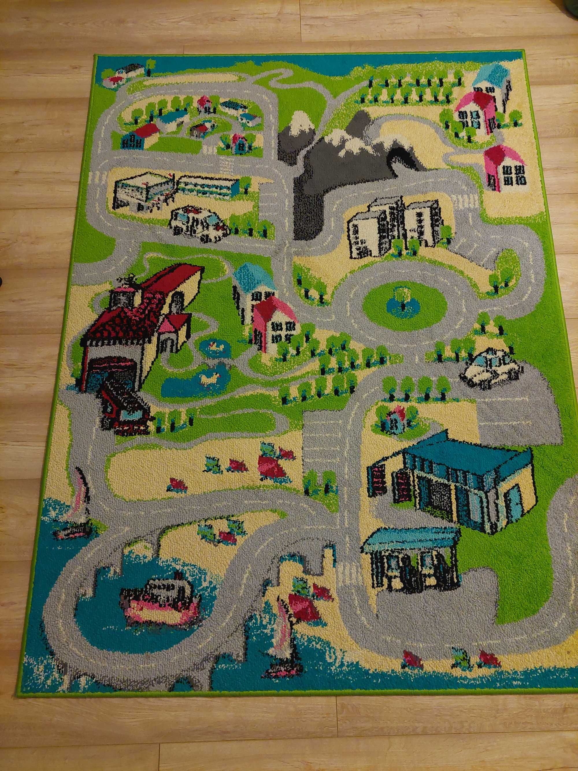 Sprzedam dywan dziecięcy