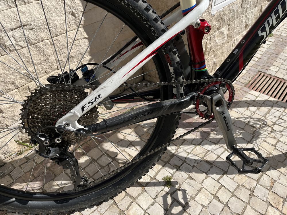 Bicicleta Specialized Epic carbon 27.5 extras e mini moto