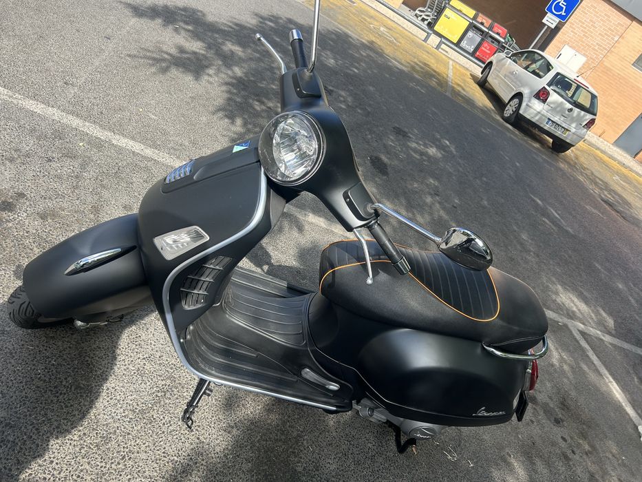 Vespa 300 GTS Super
