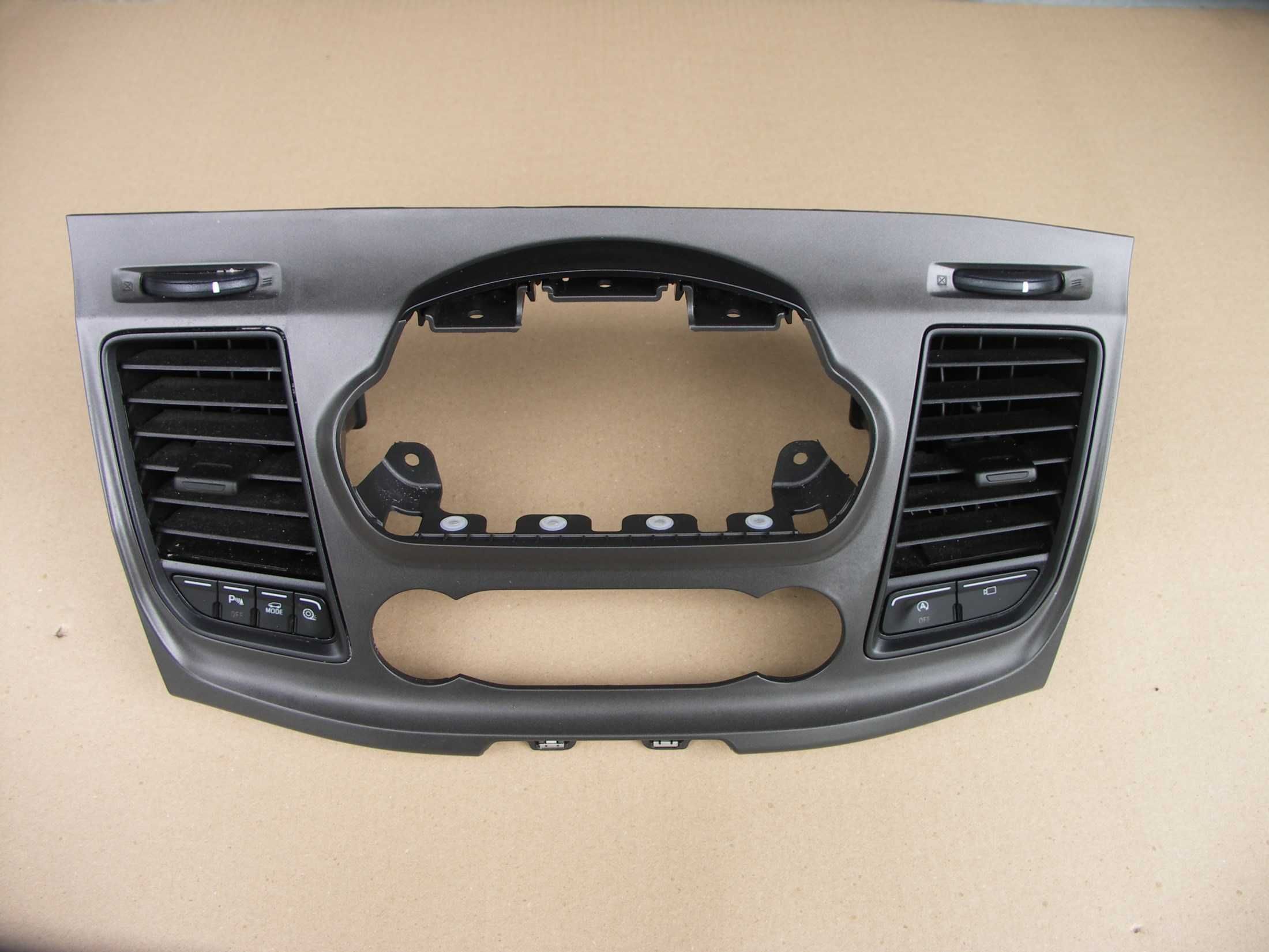 Ramka radia nawiewu Ford Transit MK8 VIII Lift 21r Europa