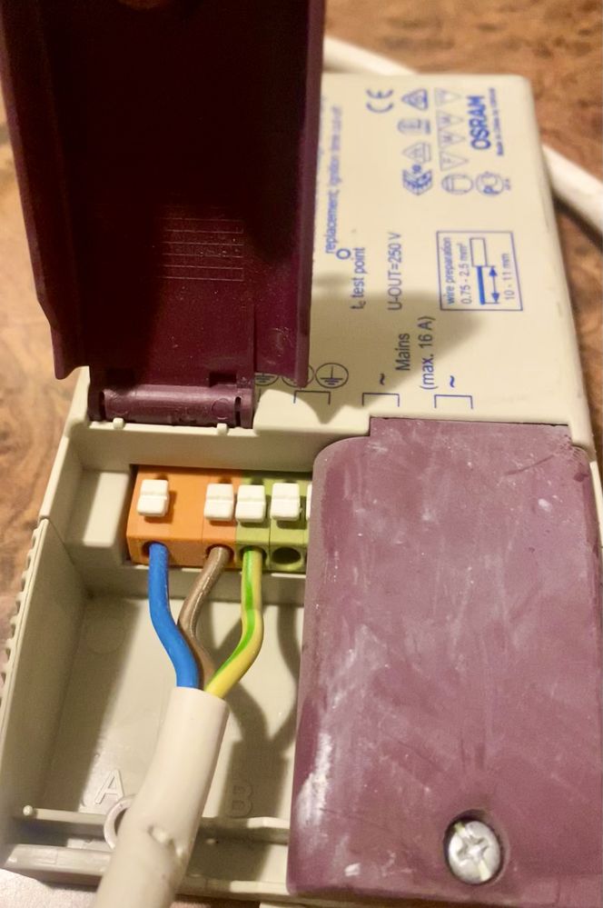 Stateczniki z przewodem i wtyczką Osram Powertronic PTi 70/220-240 I.
