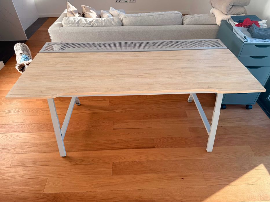 Mesa/secretaria IKEA UTESPELARE