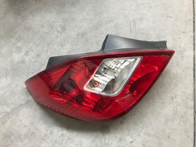Farolim tras esquerdo opel corsa D 5 portas