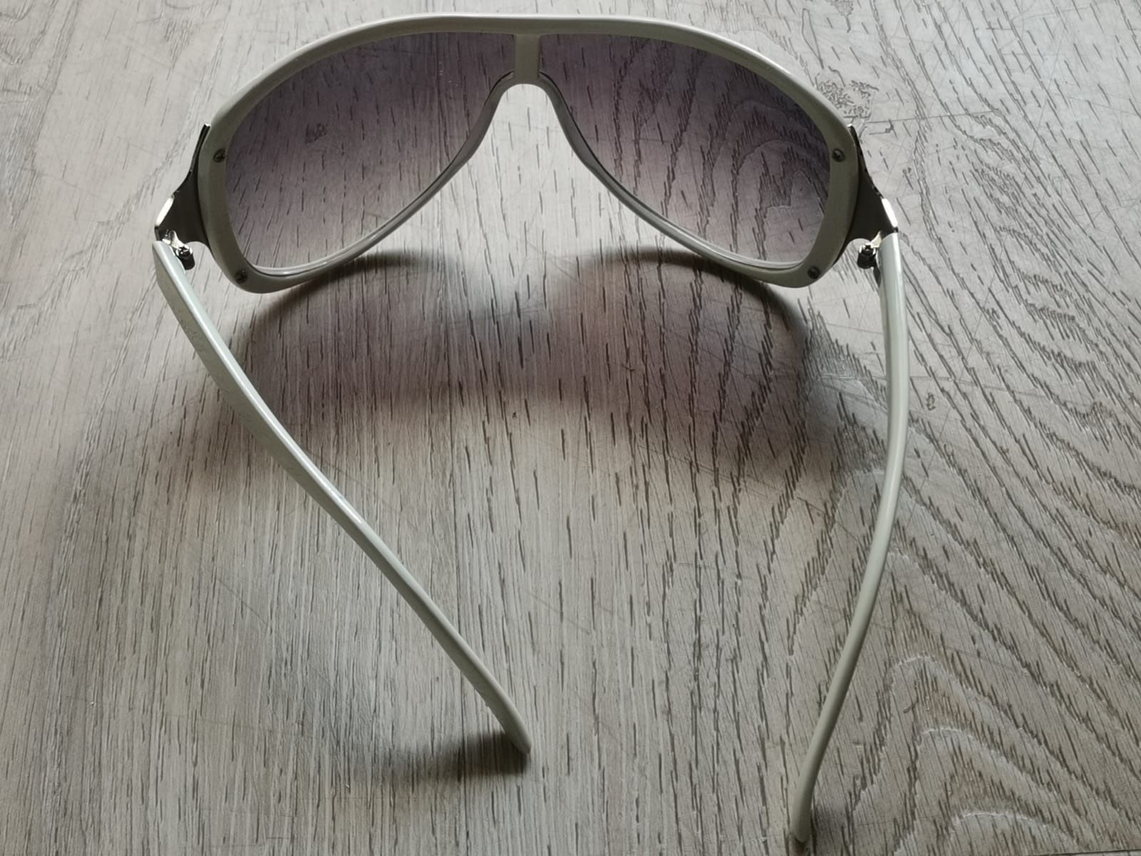 Okulary przeciwsłoneczne białe
