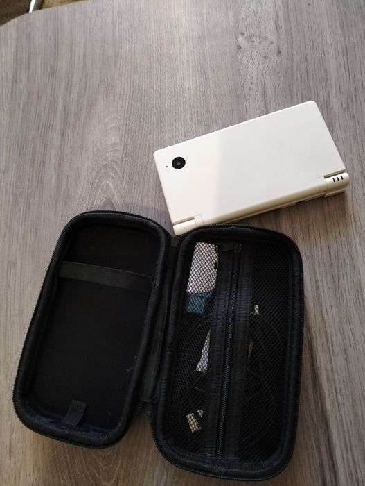 Nintendo dsi в идеальном состоянии