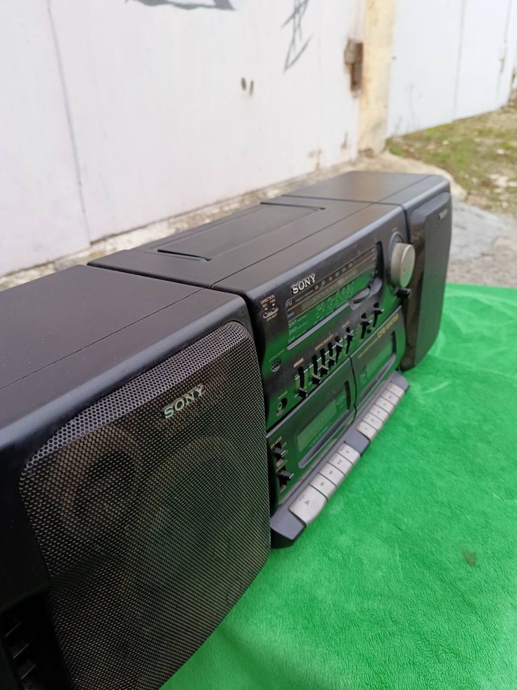 Продам магнитофон Sony cfs-w475s