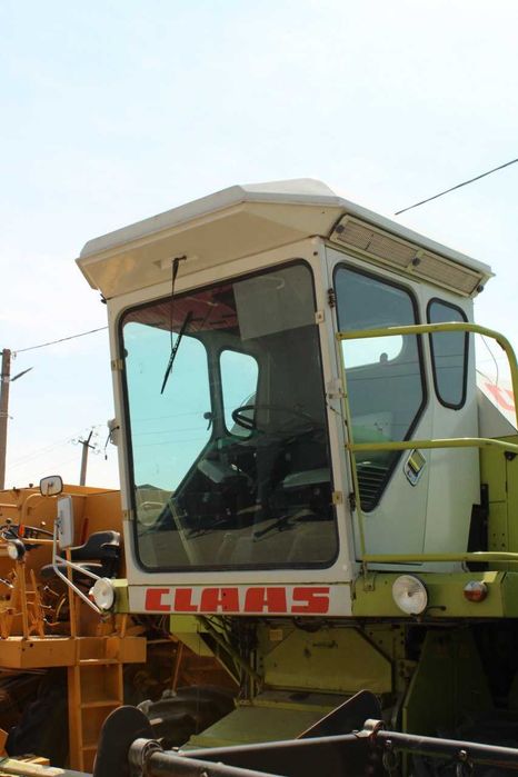 зернозбиральний комбайн Claas Dominator 38, клас, джондір