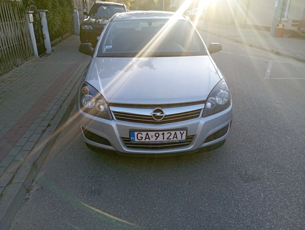 Astra h,1.7 td,2011 r,295 tys,klima sprawna