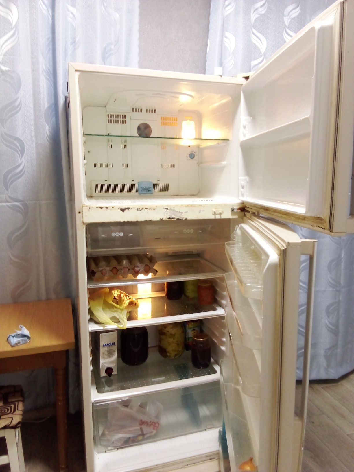 Холодильник б/у. Шарп