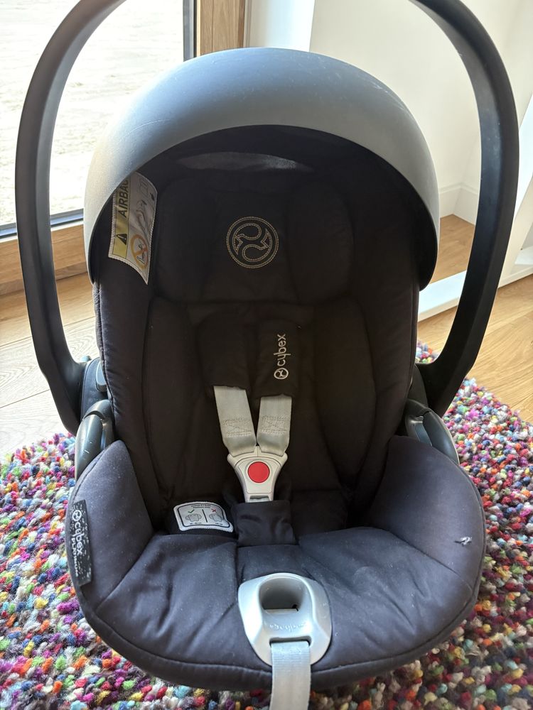 Cybex cloud i-size z bazą
