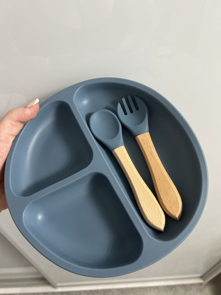 Синій дитячий перший силіконовий посуд для прикорму