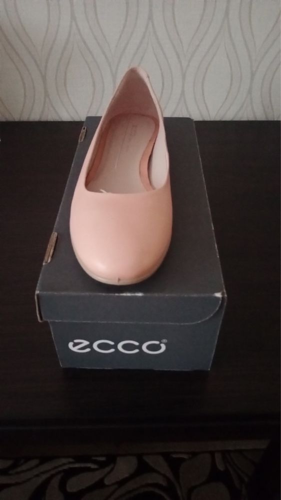 Жіночі туфлі/балетки Ecco