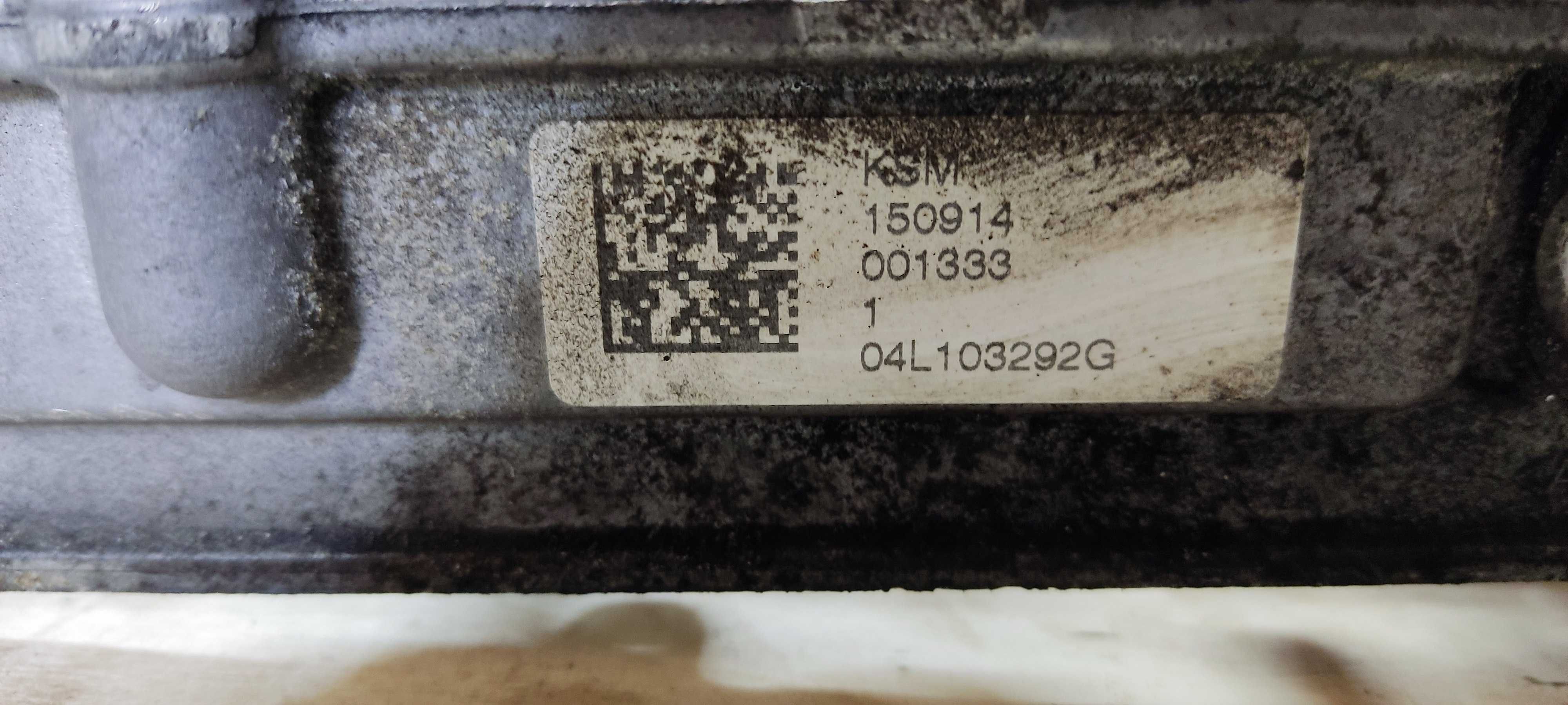 Wałki rozrządu vw audi 2.0TDI 04L103292G 04L103308D