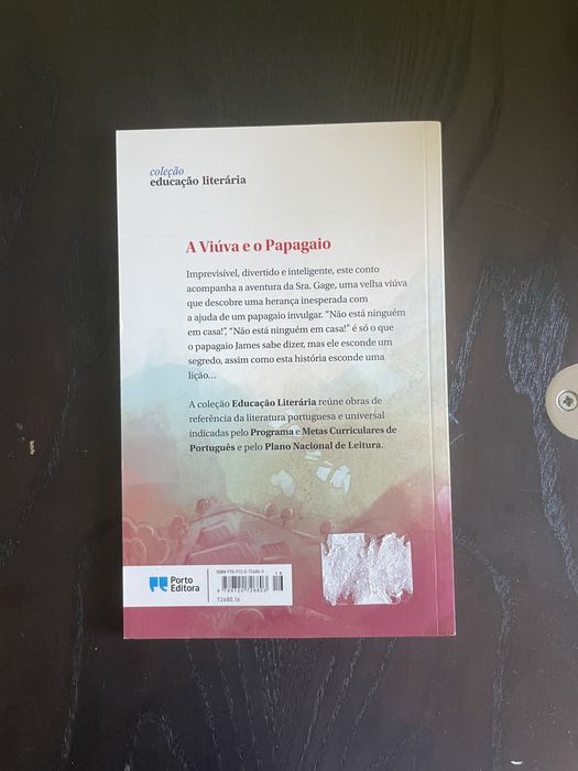 A Viúva e o Papagaio