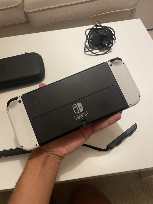 Nintendo Switch Oled + Acessorios