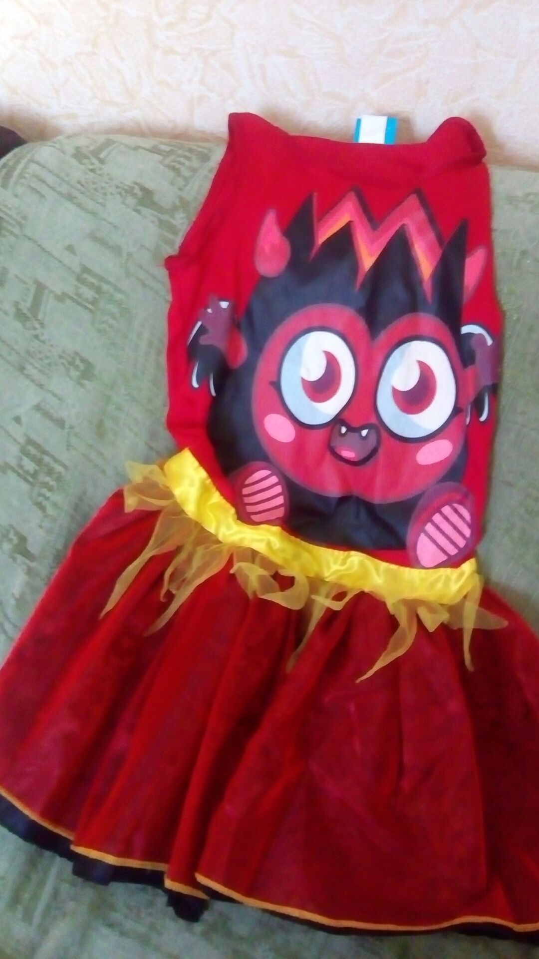 Карнавальное платье с героем мультика