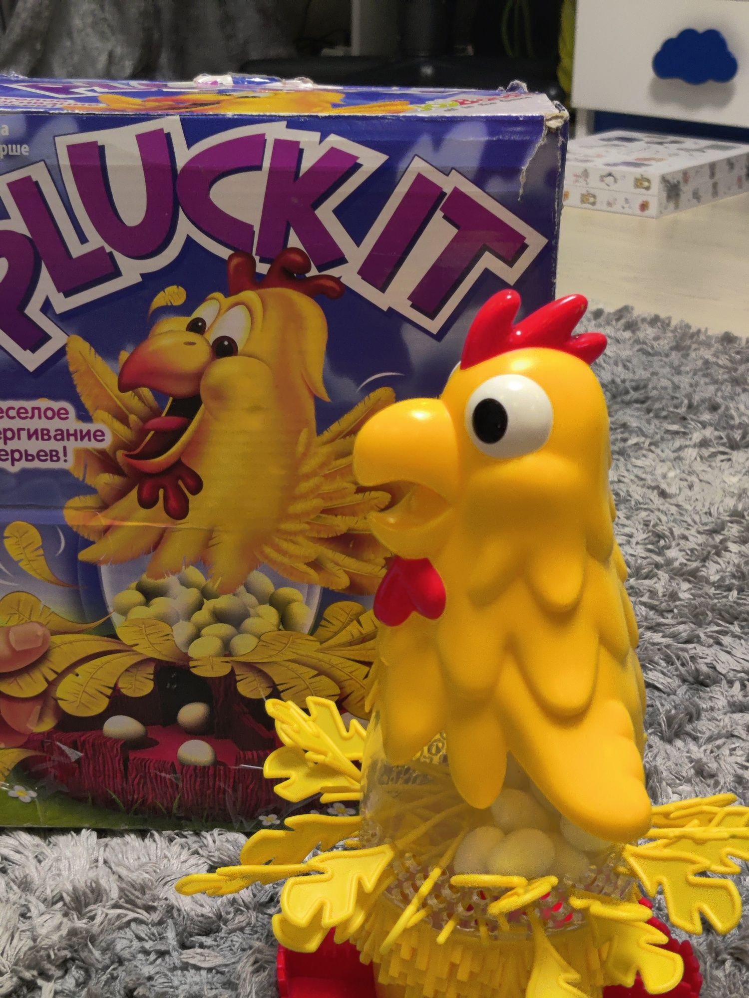 Pluckit Игра курочка с перьями и яйцами
