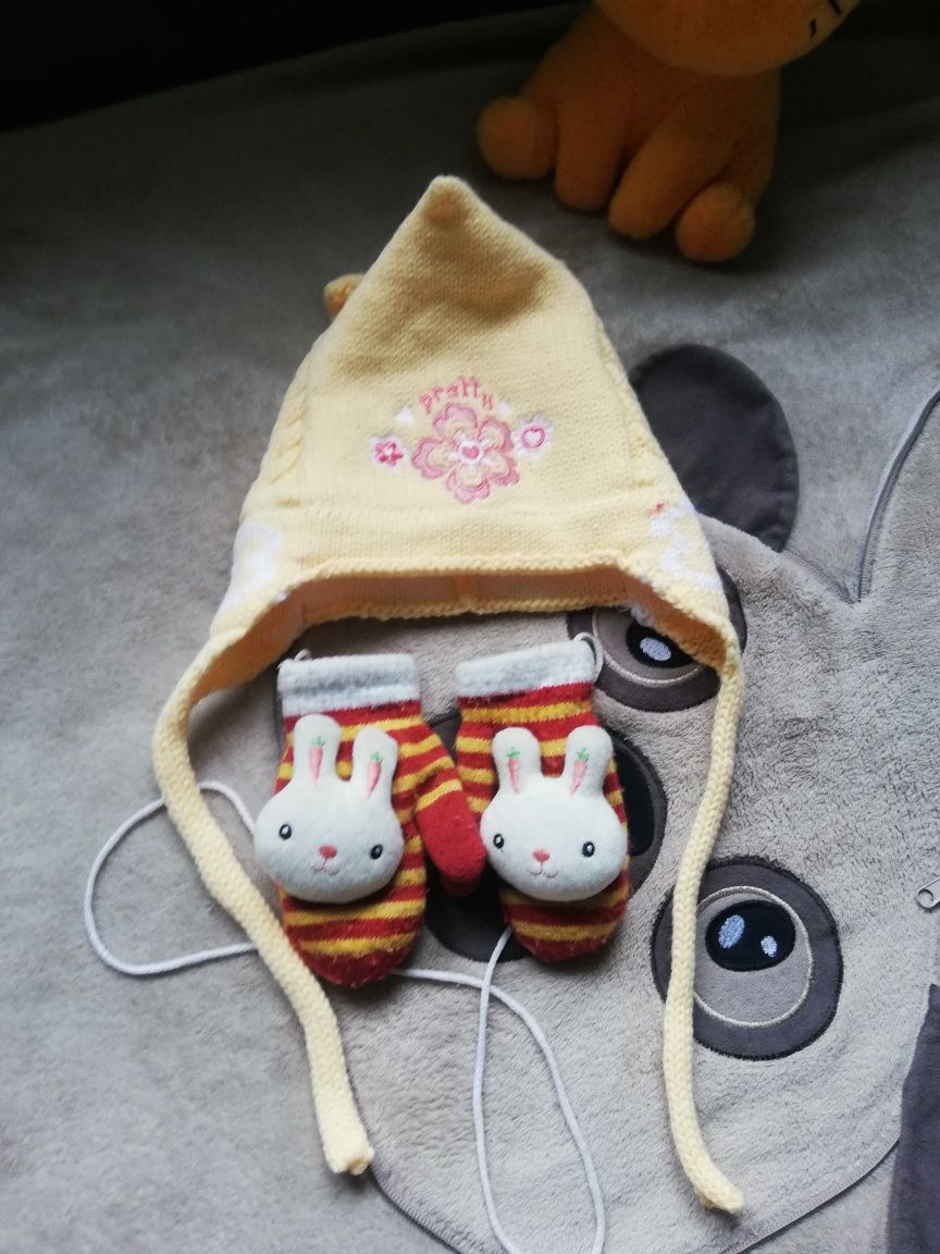 Nowa czapka plus rękawiczki króliczki na 3/4 latka