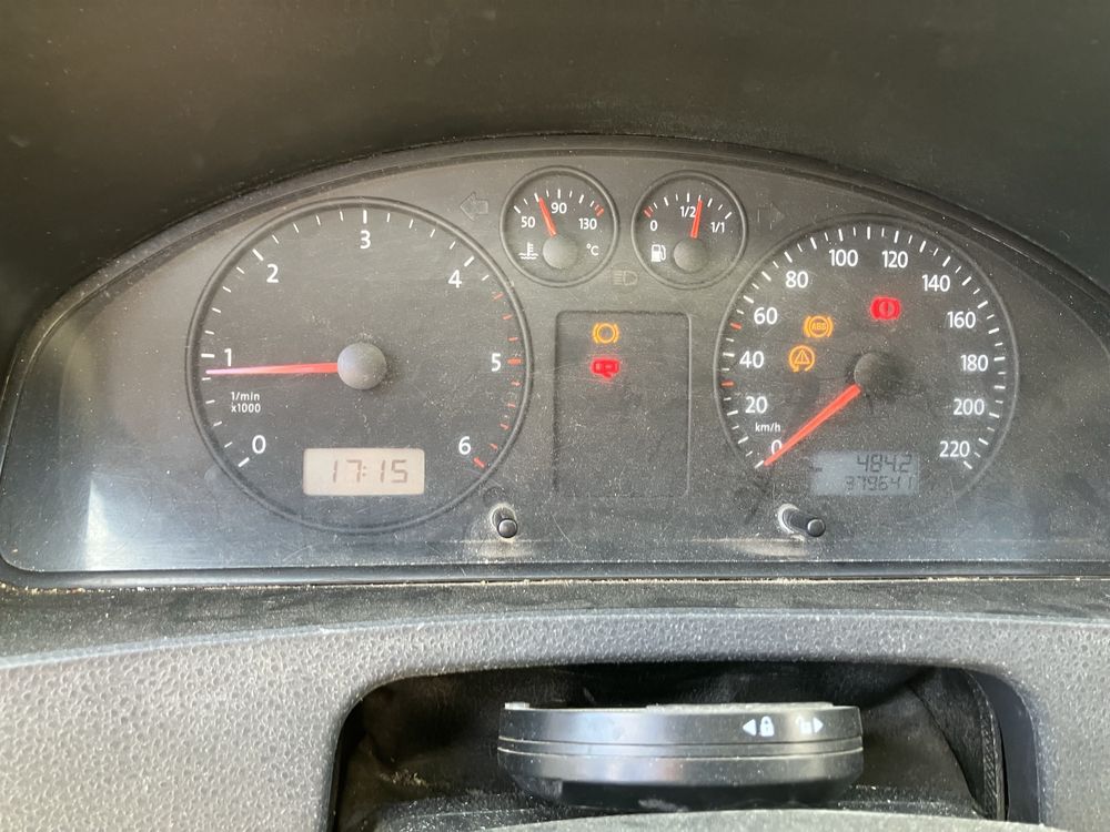 VW Transporter T5 1,9 TDI . Tanio