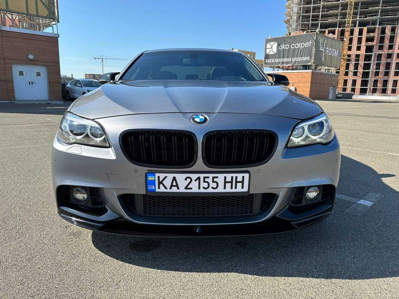 Накладка на передний бампер Bmw 5 f10/ f11 чорний глянець губа