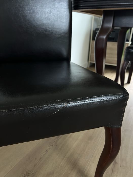 Duży stól z litego drewna z kompletem 6 krzeseł do jadalni lub salonu