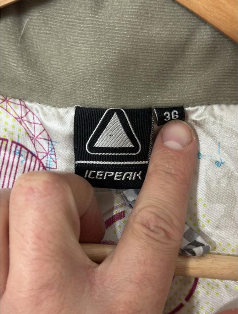 Жіноча гірськолижна куртка Icepeak розмір S/36