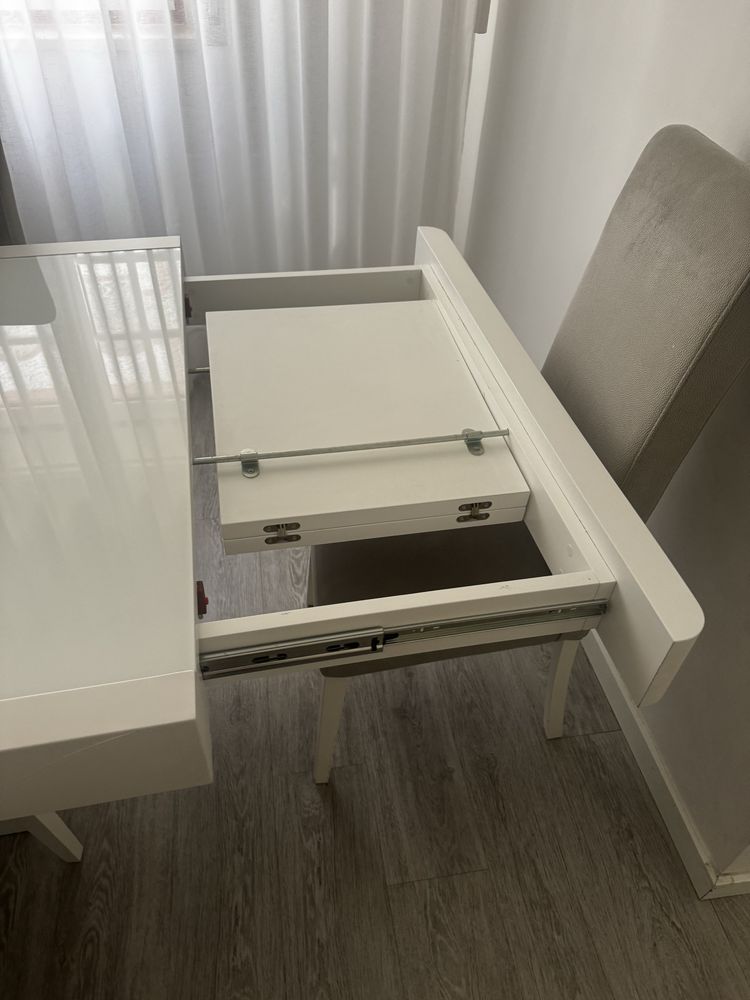 Mesa de Jantar extensivel