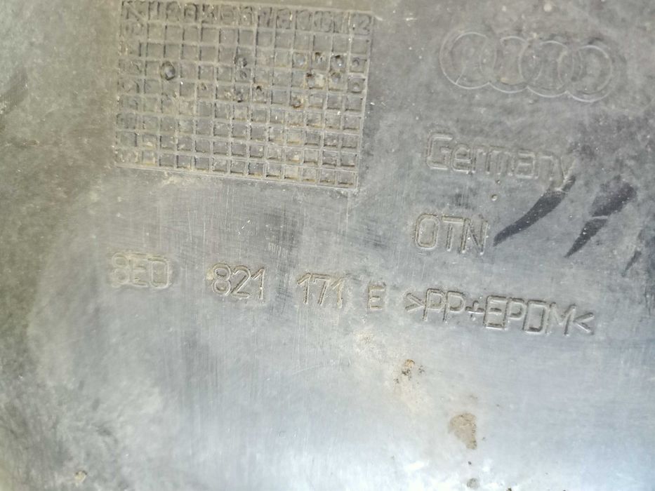 Audi A3 8P do 09r. nadkola przód przednie prawe lewe oryginał demontaż