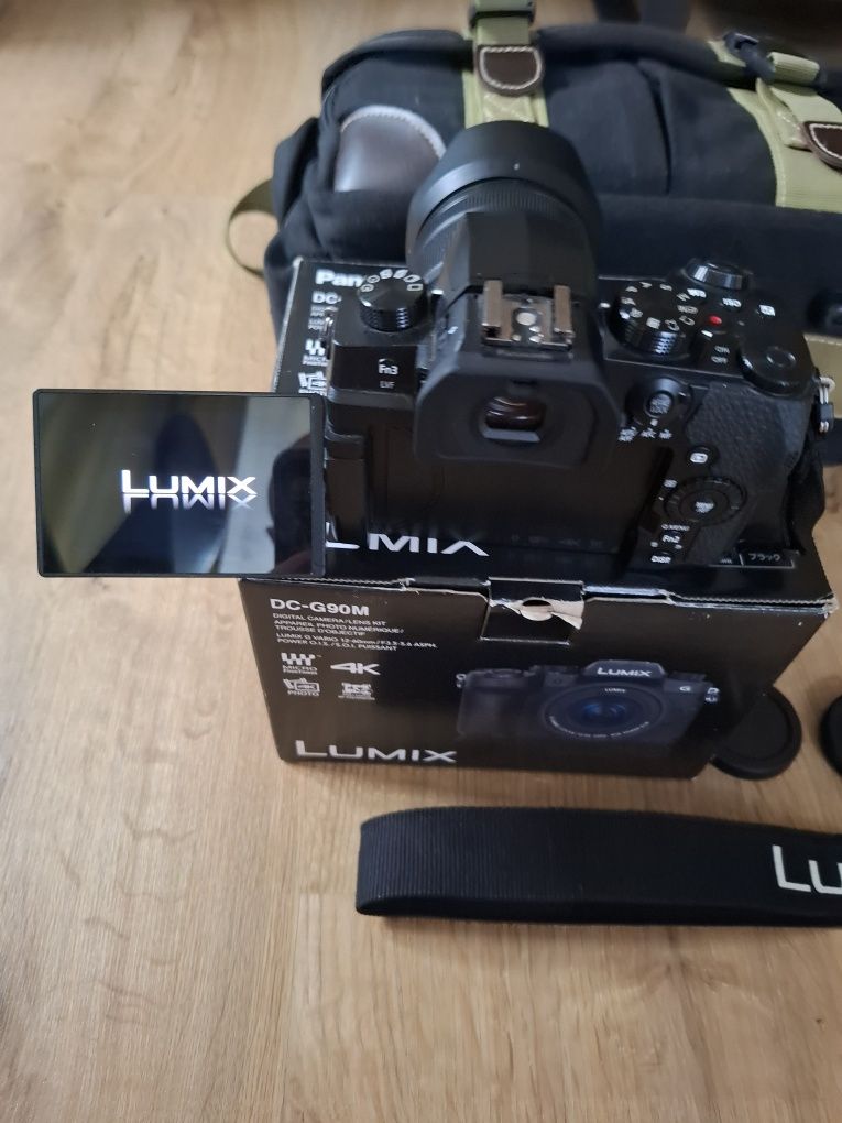 Panasonic Lumix DC-G90