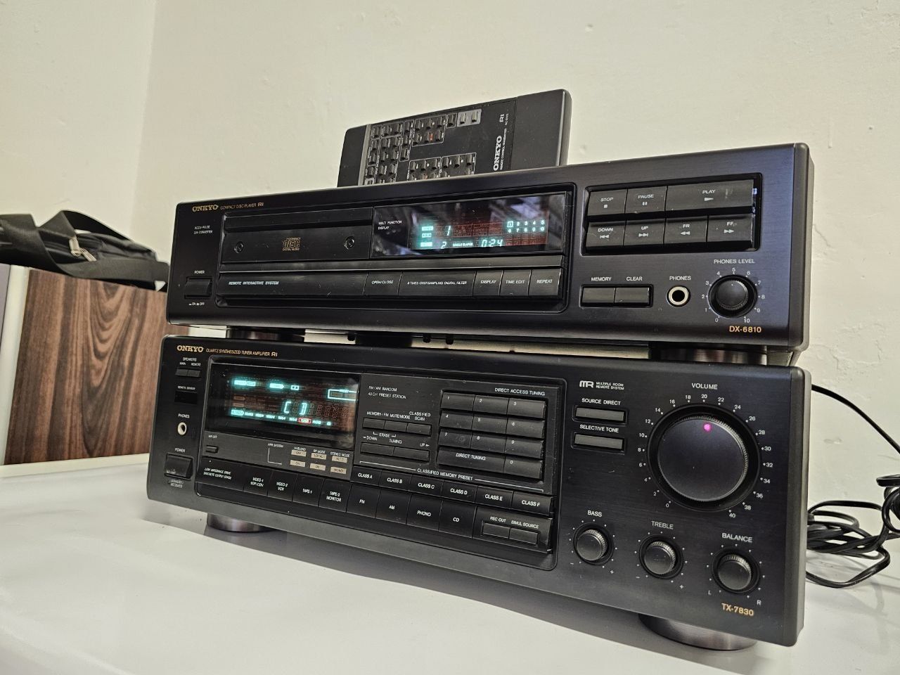 Pilot! Amplituner Onkyo TX-7830/ Odtwarzacz CD Onkyo DX -6810