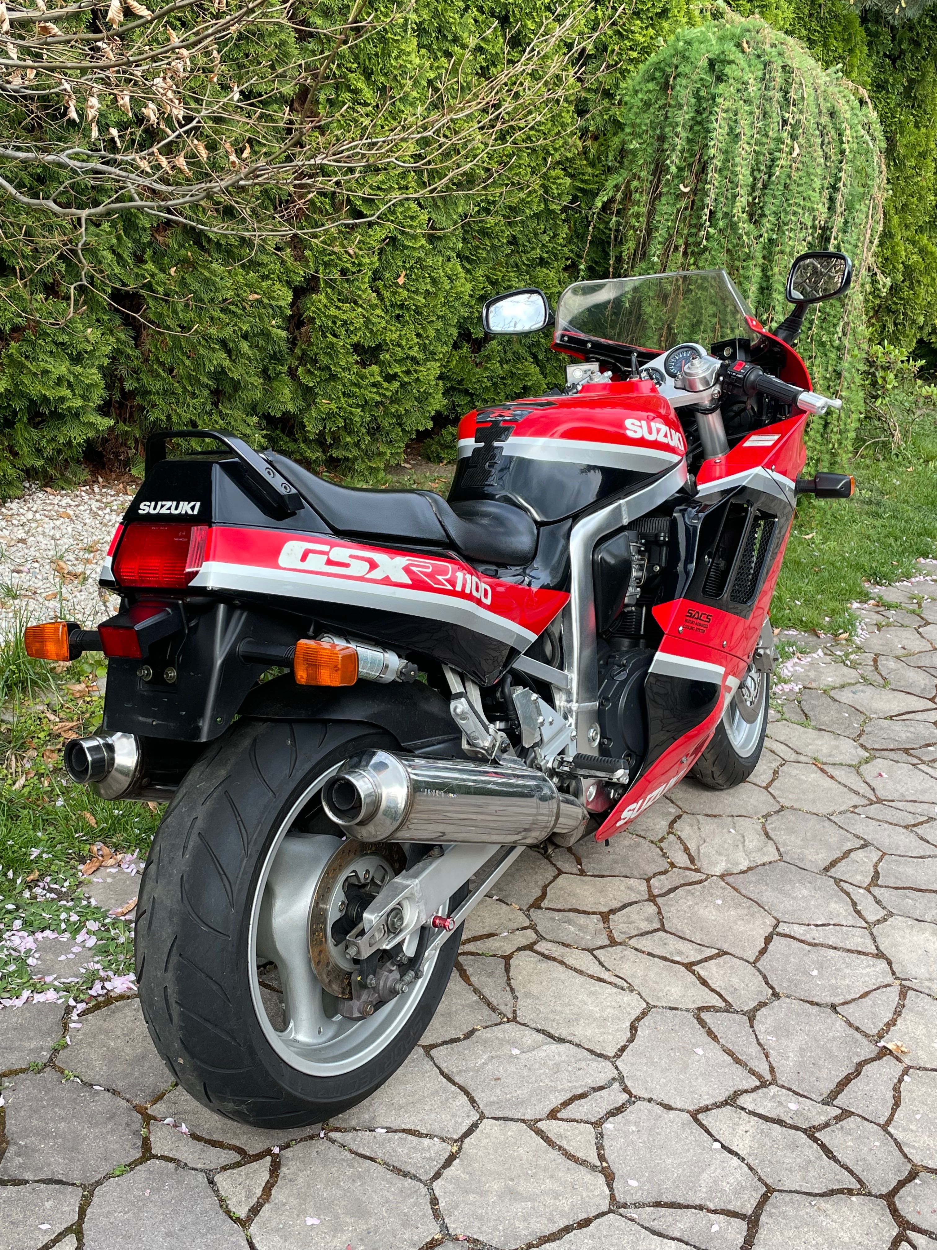 Suzuki GSXR 1100 piękny klasyk