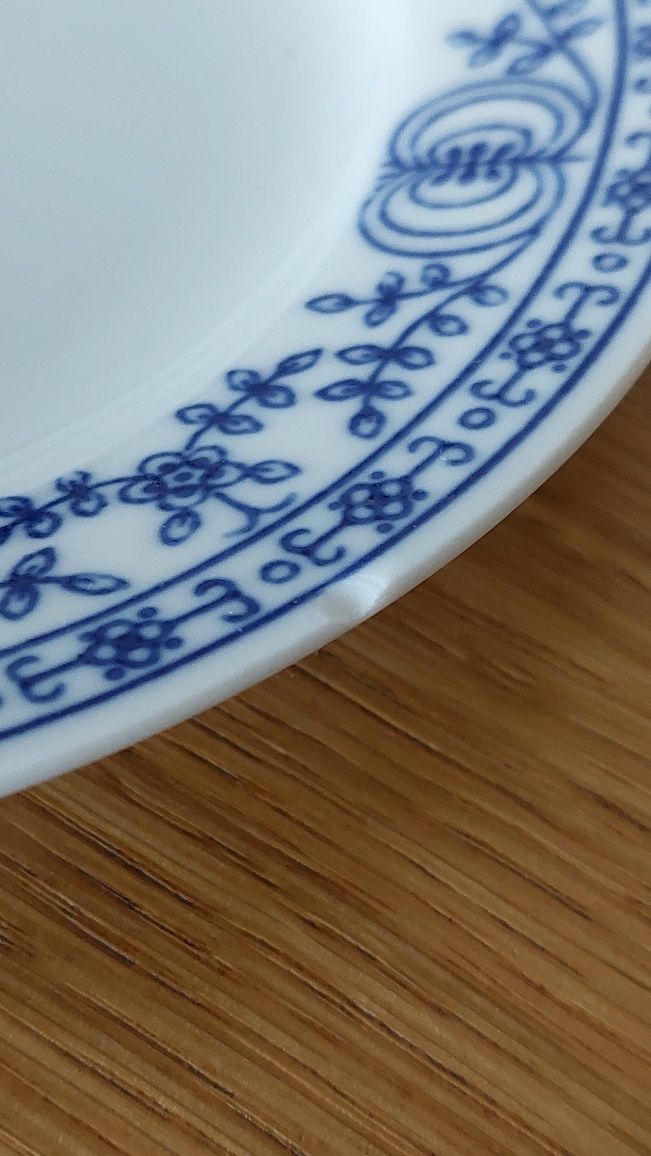 Porcelanowy spodek, talerz, talerzyk, Kahla, Sinfonie, wzór cebulowy