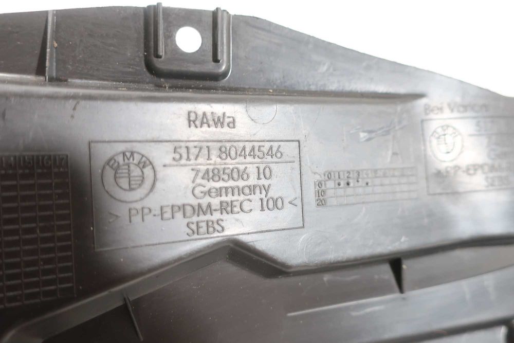 Nadkole trójkąt osłona BMW 3 E92 E93 M Pakiet prawy