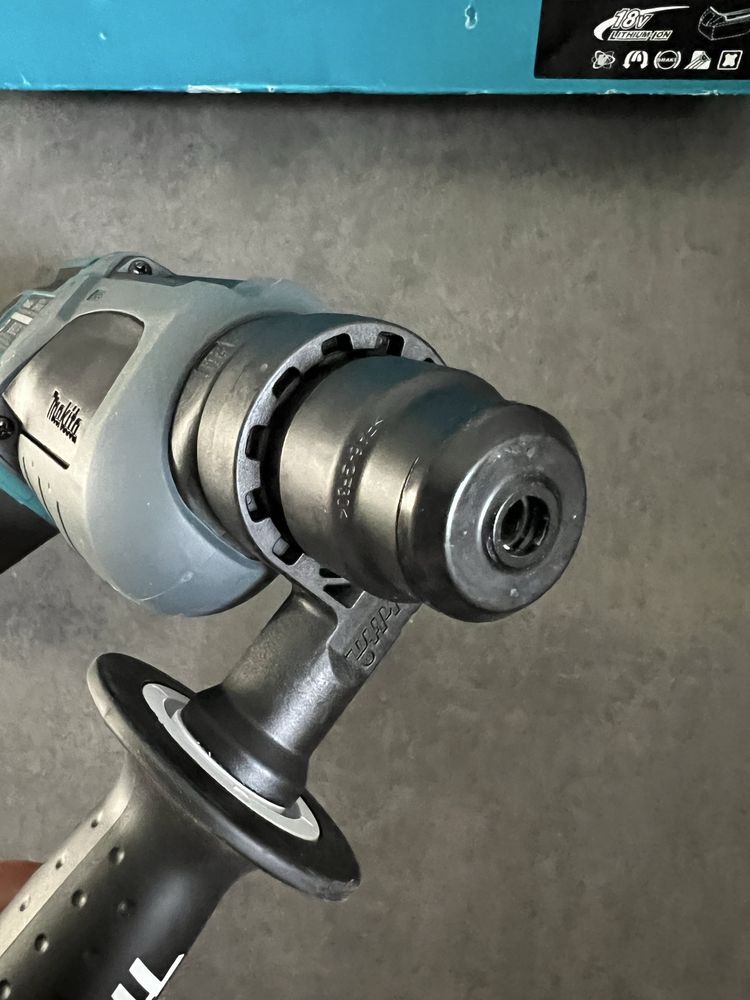 Перфоратор Makita DHR 202