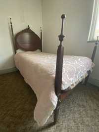 Quarto (cama+colchão+armário) solteiro estilo antigo