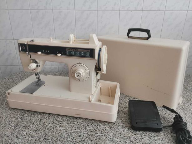 Máquina de costura Singer Modelo 1288