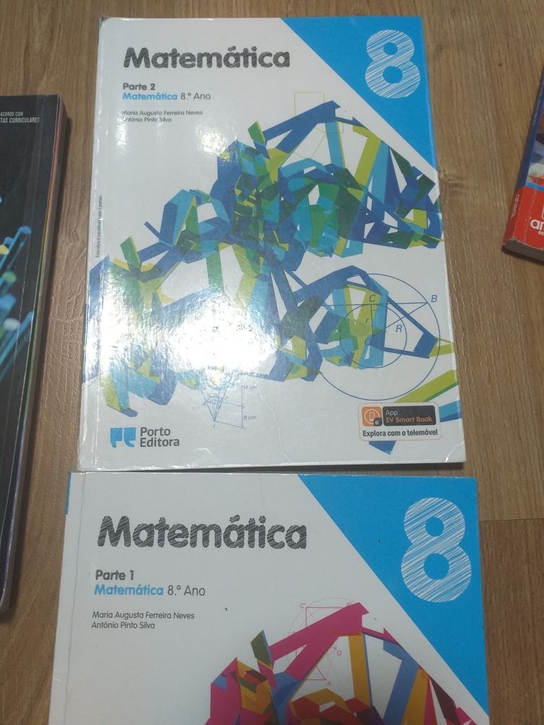 Vendo Manual 8 ano Português, Inglês, FQ8, Francês e outros