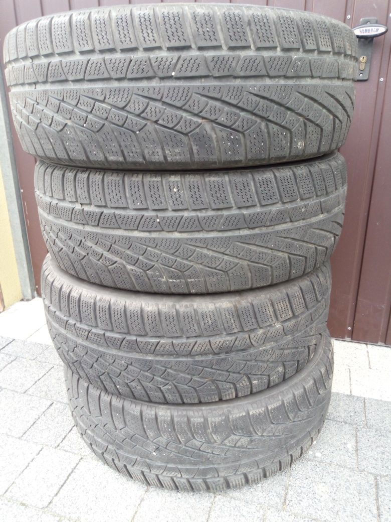 Opony zimowe Pirelli 215/65/16 do jazdy