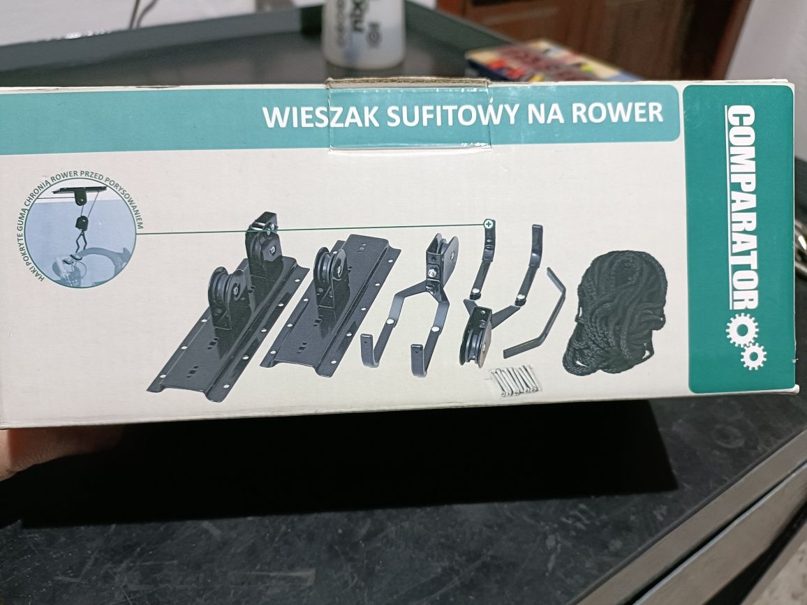 Wieszak sufitowy na rower