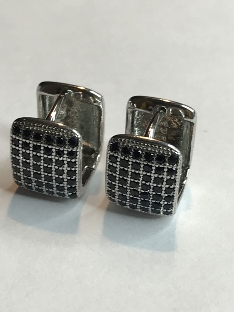 Kwadratowe kolczyki srebro 925 z czarnymi cyrkonią