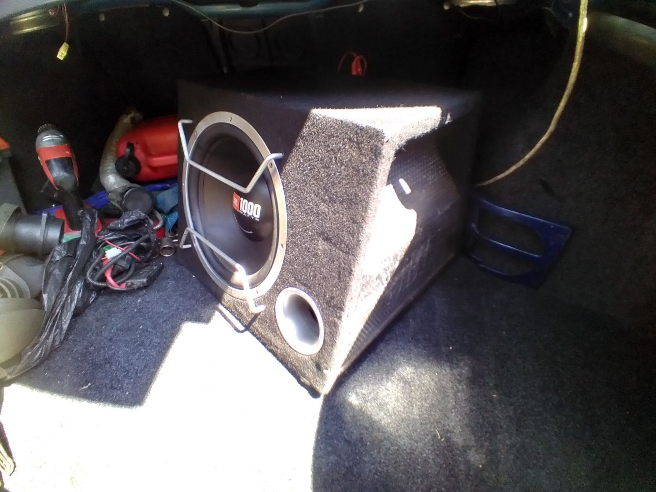 Саб JBL 1000w Blaupunkt gta 270