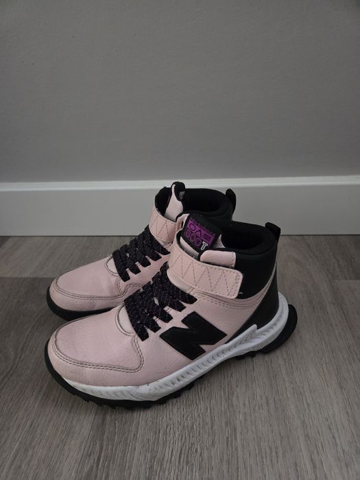 New Balance sneakersy 32