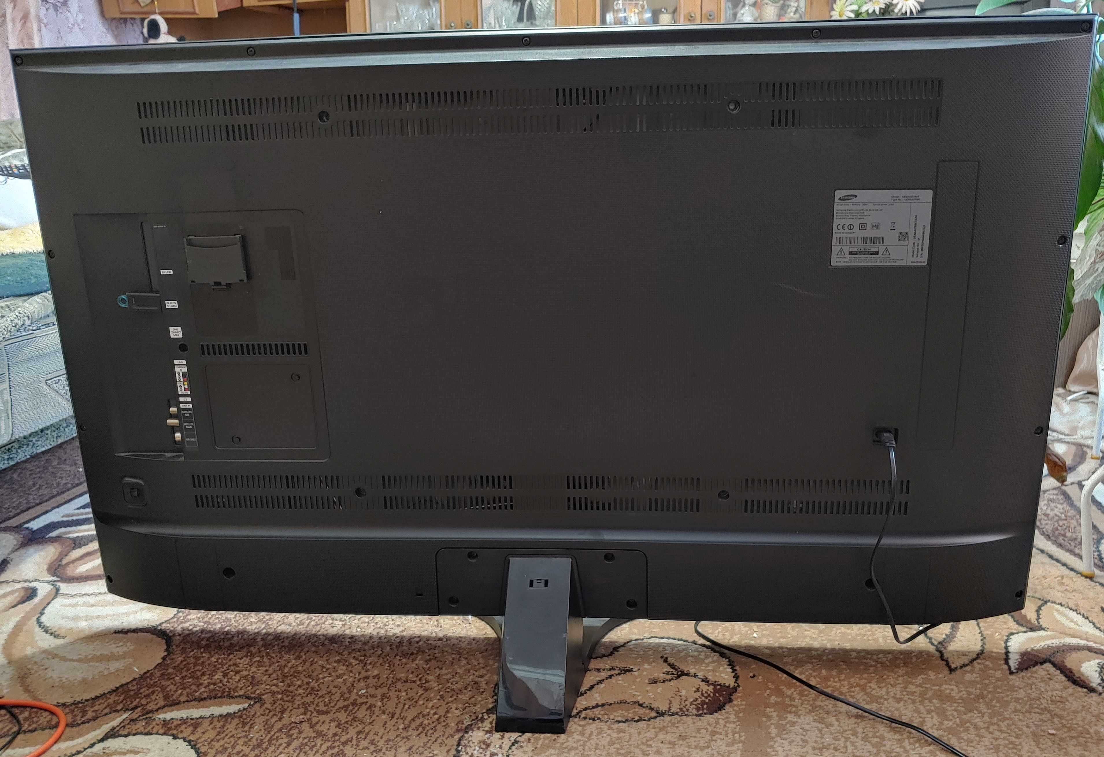 SAMSUNG UE48JU7090T/SMART/4K дефекти
