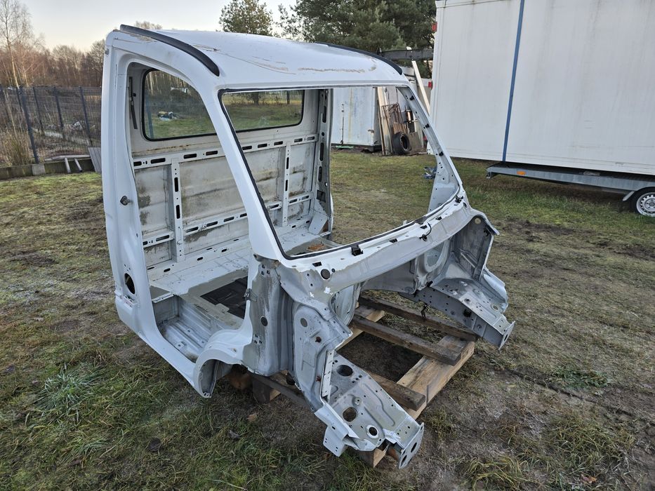 Kabina Master Movano model 04-10 stan super bez rdzy.