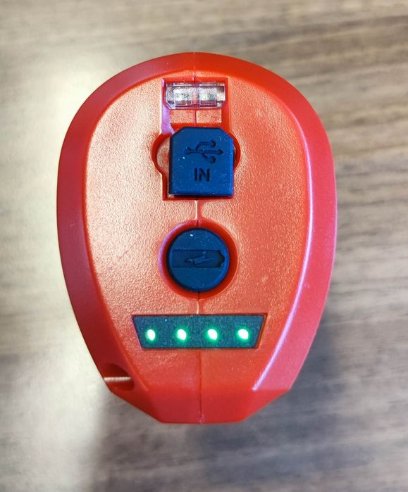 Ładowarka Power bank z QC3 adapter USB Milwaukee M12