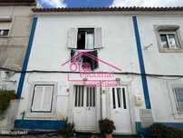 Prédio composto por RC e 1º na Arrentela - Seixal.