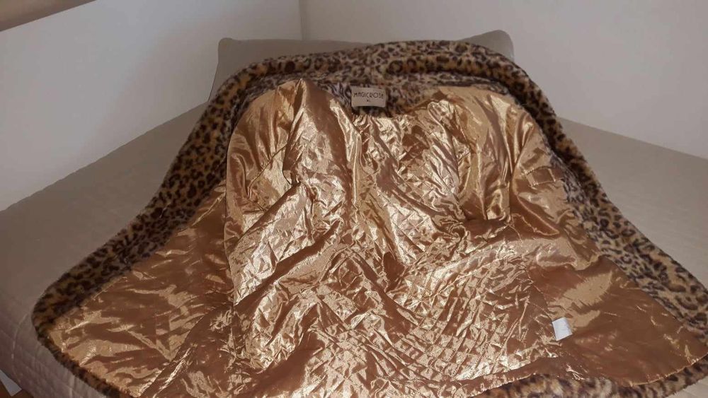 Casaco curto de Senhora.