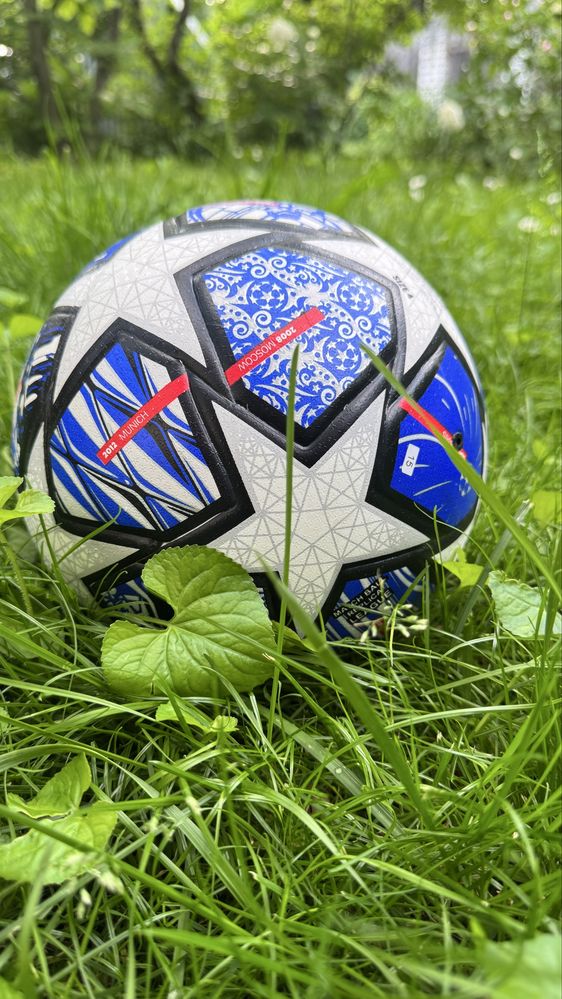 Мяч футбольний  ліга чемпіонів розмір 4 термошов