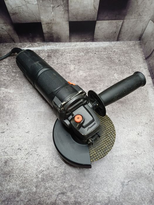 Болгарка dnipro m gs100s