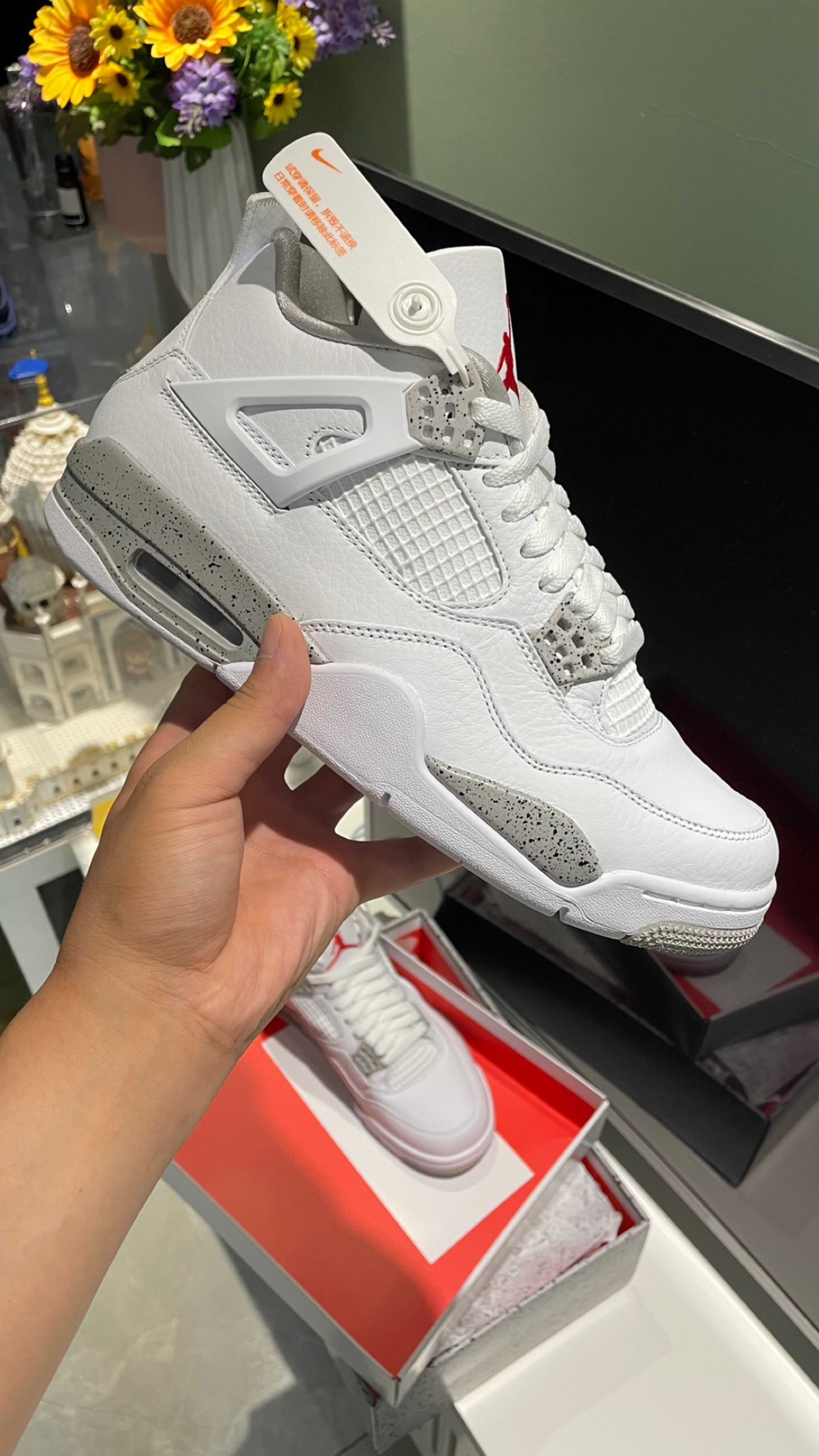 Jordan 4 Retro Białe Oreo Buty codzienne nowe z metką R.37.5